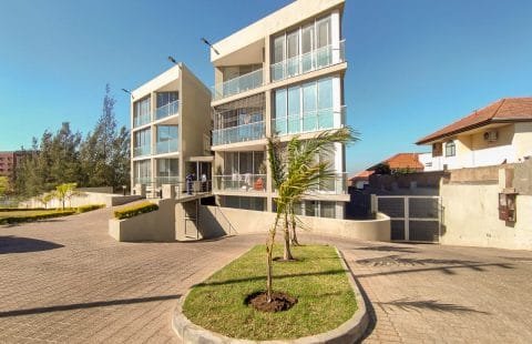 Arrenda-se luxuoso apartamento T3, com piscina, no condomínio Green View