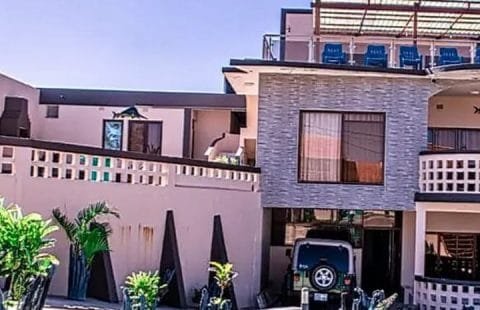 Vende-se uma moradia T7 de 2 andares,em Inhambane na praia de Tofo