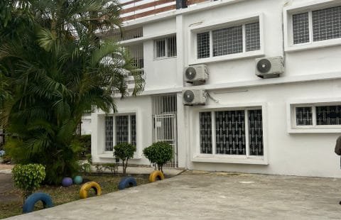 Arrenda-se moradia T5, no Bairro Sommerschield