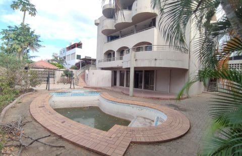 VENDE-SE / ARRENDA-SE MORADIA T10 PRA EMBAIXADA, ESCRITÓRIOS OU HABILITAÇÃO NA SOMMERSCHIELD 1