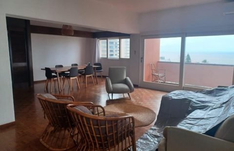 Vende-se apartamento T3 com Vista ao mar na Polana