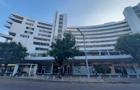 Vende-se moderno apartamento T3 com vista ao mar, no condomínio Shopping 24