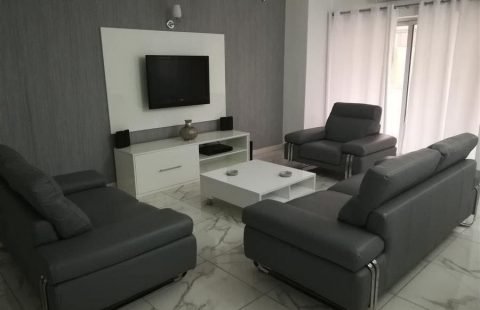 📍Arrenda-se apartamento T4 na Polana na Av.Julius Nyerere, andar baixo