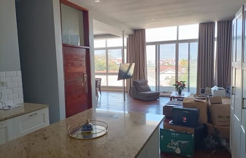 Arrenda-se apartamento duplex T4 no Triunfo novo
