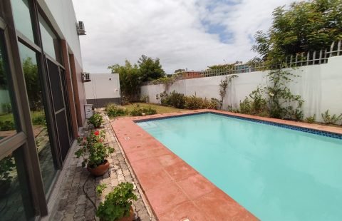 Venda-se moradia T4 no Condomínio Villa Sol