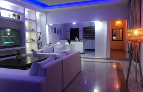 Arrenda-se moradia T3 situada na Matola Rio, Rua da Mozal (ao Lado da Vila Verde)