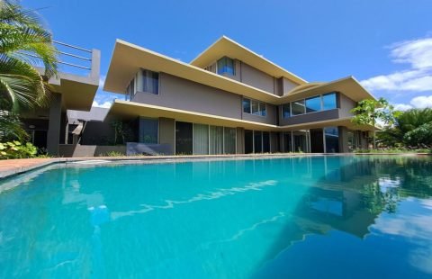 Arrenda-se e vende-se moradia T4 no Triunfo