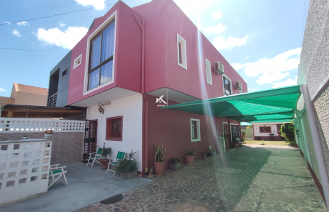 VENDE-SE MORADIA T3, COM JARDIM, NO BAIRRO DO TRIUNFO NOVO.