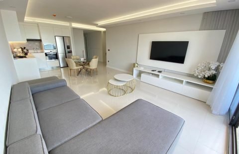 ARRENDA-SE APARTAMENTO T3 MOBILADO COM VISTA AO MAR NO PARKMOZA