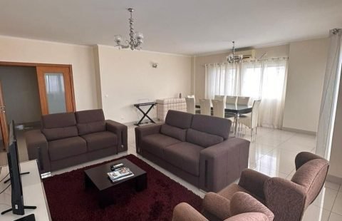 Arrenda-se apartamento T3 mobilado em prédio novo, Polana, próximo à Av.Julius Nyerere.