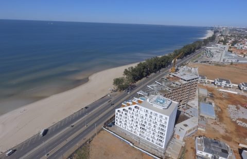 Vende-se apartamento T3 Area 155m2 , Edifício novo, condomínio Deco Assos