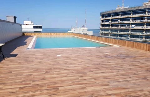 Vende-se apartamento T3 mobilado no condomínio Polana Plaza