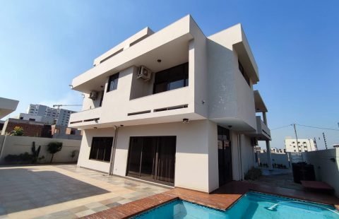 Arrenda-se moradia T4 no Triunfo