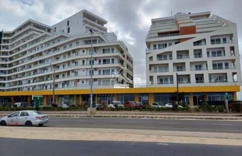 Arrenda e Vende-se luxuoso apartamento T3 mobilado condomínio Deco Assos andar unico com vista ao mar