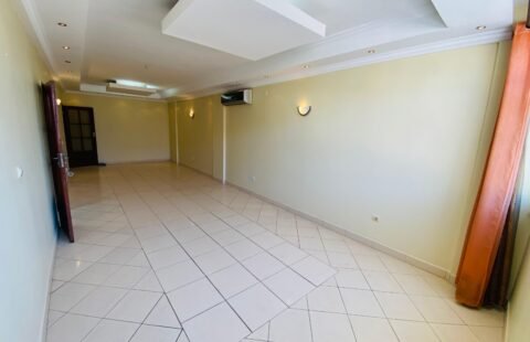 Arrenda-se apartamento T3 sem móveis para habitação ou escritório, na Av. Julius Nyerere Bairro da Polana