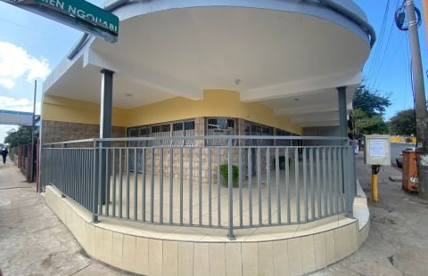 Arrenda-se Loja com uma area de 176m2 na Av. Marien Guabi