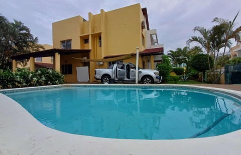 Arrenda-se moradia geminada T4 no Bairro Triunfo