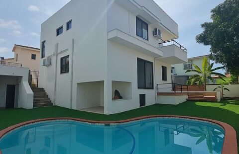 Arrenda-se moradia T3+2 no Bairro Triunfo Velho, Próxima à Escola Primária