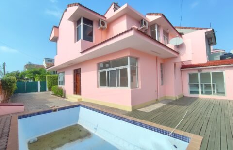 Arrenda-se moradia T4+1 com piscina no condomínio – Triunfo Novo