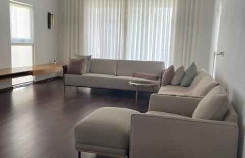 Arrenda-se Excelente Moradia T4 no Condomínio – Matola