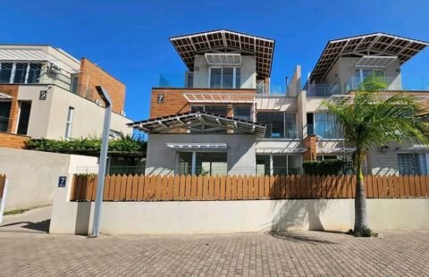 ARRENDA-SE: Moradia T4 no Condomínio Eden – cidade de Matola