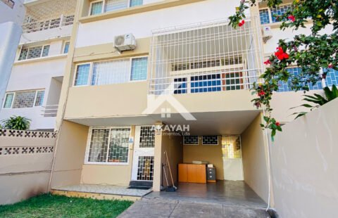 Vende-se: Moradia T4 para Escritório na Coop, Próximo da UEM