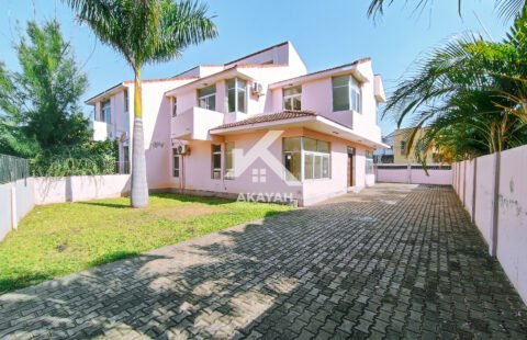 Arrenda-se Moradia T3+1 no Condominio Rosa, Triunfo Novo