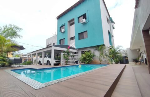 Arrenda-se apartamento T1 com moveis, em Prédio curto, com Piscina, no Triunfo Novo.