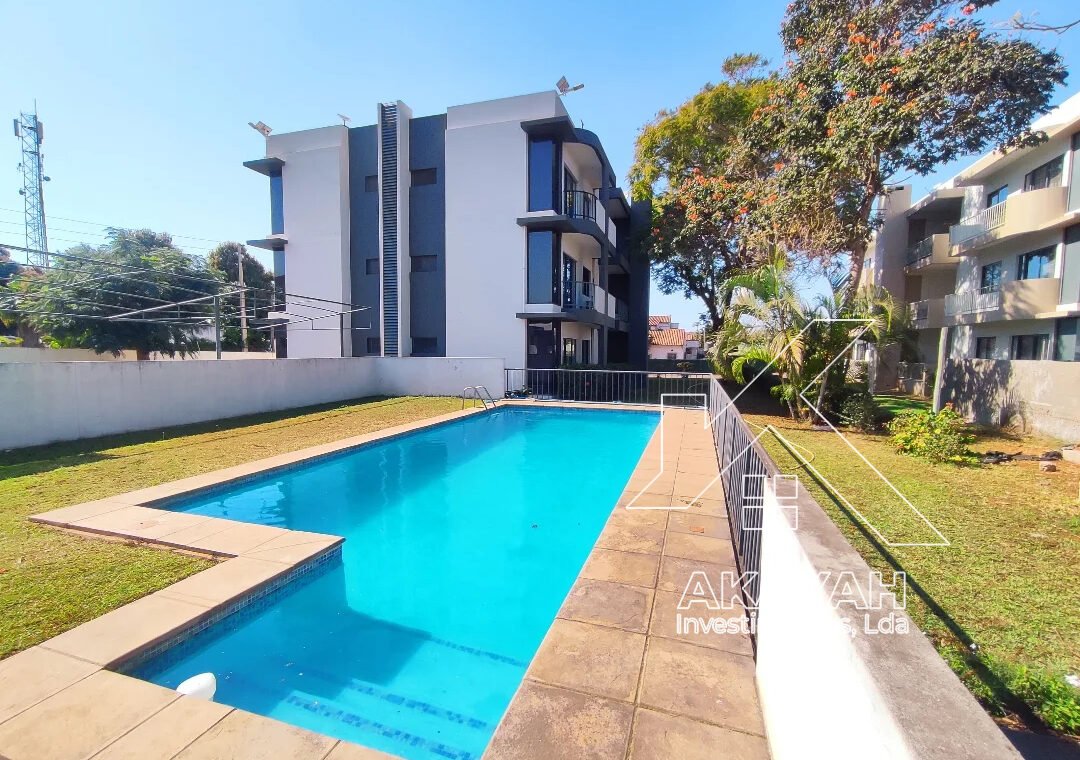 Dentro do Condomínio Residencial Santa Bárbara