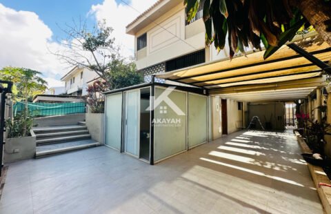 Arrenda-se Moradia T4 na Coop Próximo à UEM