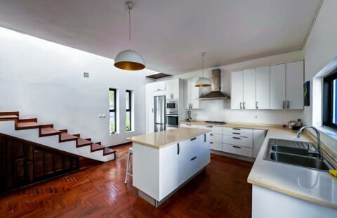 Arrenda-se Moradia T3 no Bairro dos Pescadores, Costa do Sol…