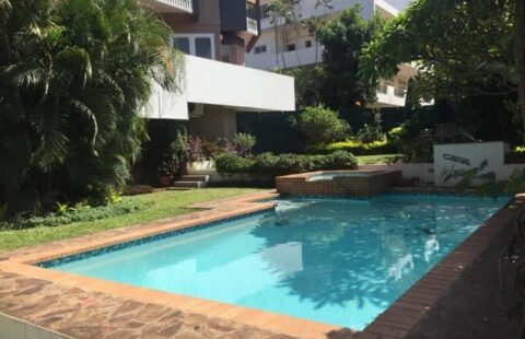 Arrenda-se moradia T5 na sommerschield [Av. Kenneth Kaunda], Ideal para uma casa protocolar, Embaixada ou sede de uma empresa.