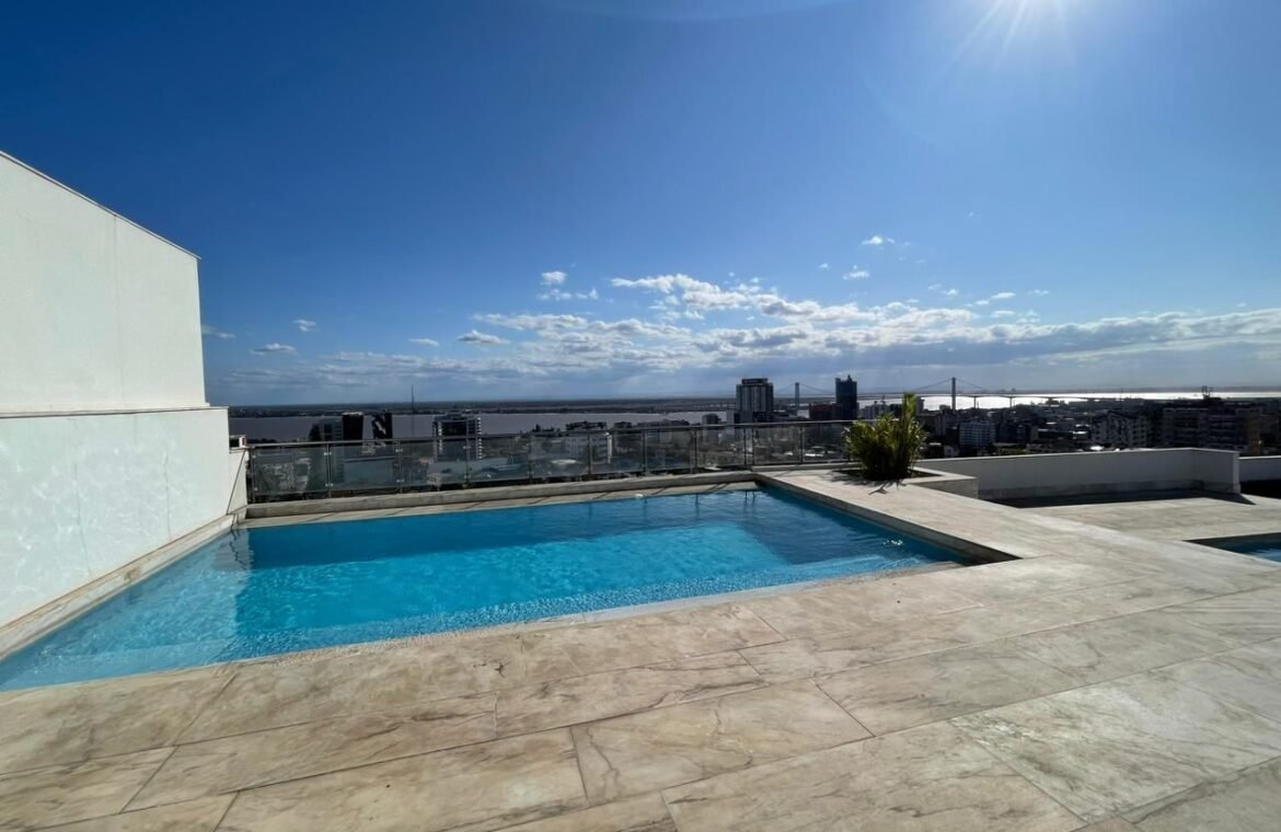 Piscina do condominio shopping