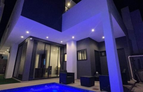 Vende-se Moradia T4 no Condomínio Dona Alice, próximo ao Aqua Park