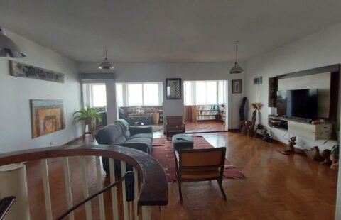Vende-se Apartamento Duplex T4 na Polana Cimento