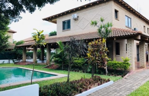 Arrenda-se excelente Moradia T4 no Condomínio Ahimuke Kaya