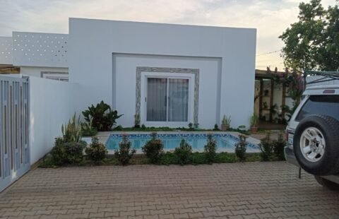 Vende-se Moradia T2 no Condomínio Privado na Matola Fomento, próximo ao Builders