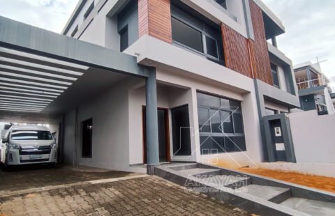 Vende-se Moradia T5 no Bairro do Triunfo Novo