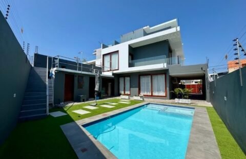 Arrenda-se Moradia T4 na Rua dos Cavalos