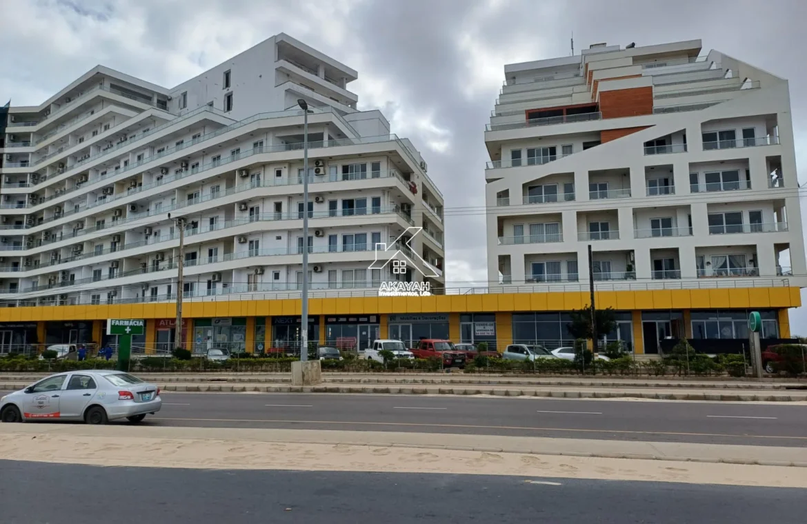 Deco Assus na Av. Marginal