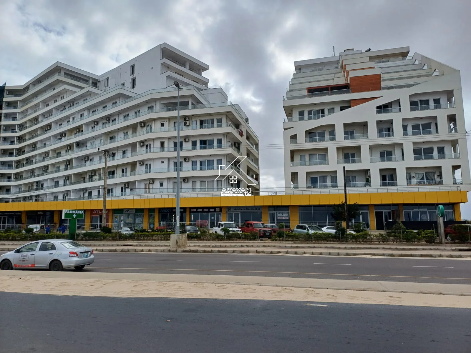 Deco Assus na Av. Marginal