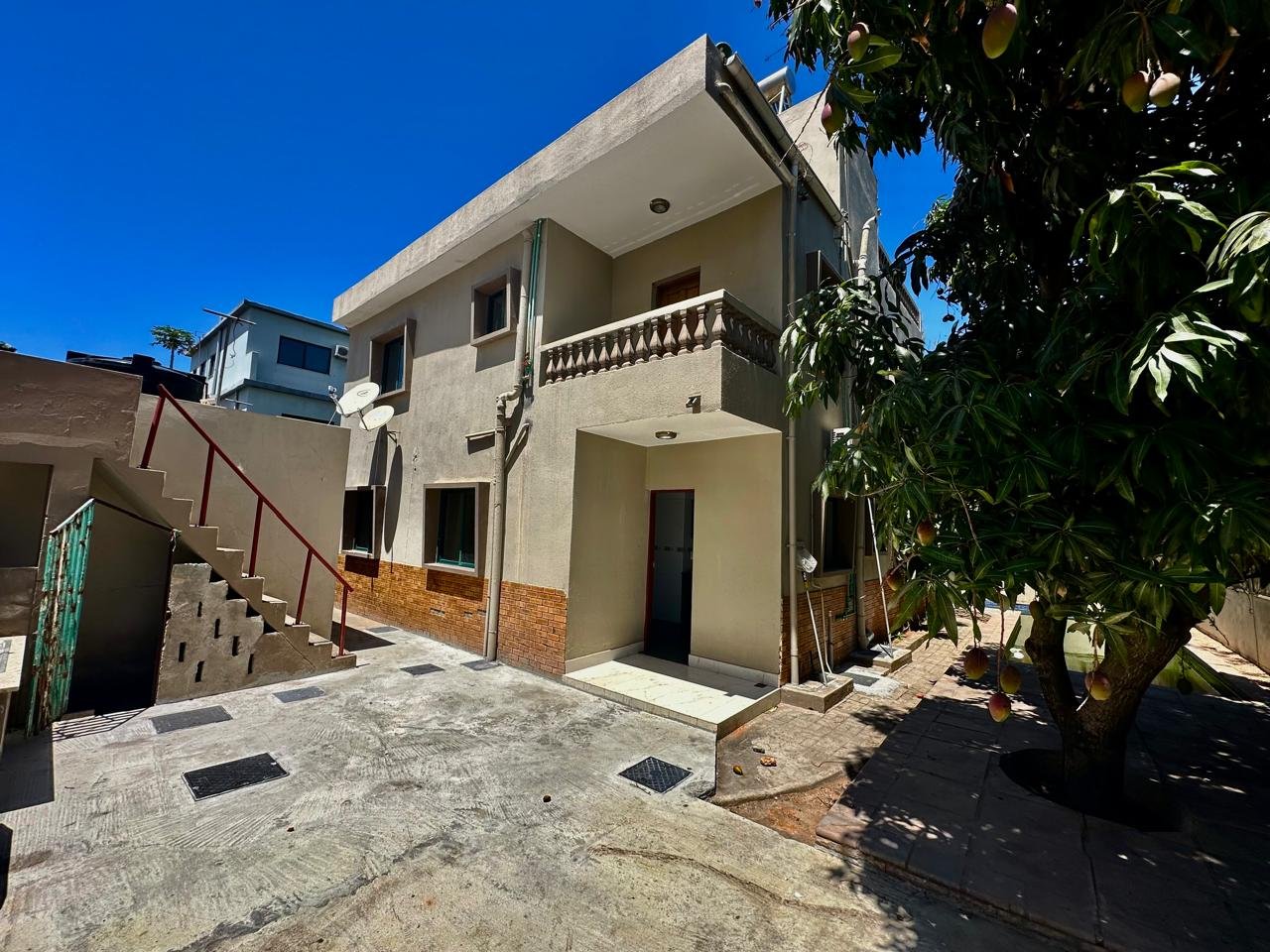 Arrenda-se Moradia T5 no Triunfo Velho