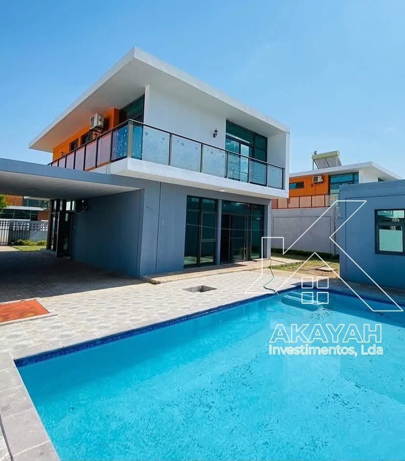Luxuosa Moradia T3 no Bairro Triunfo no Condomínio Villa Sol