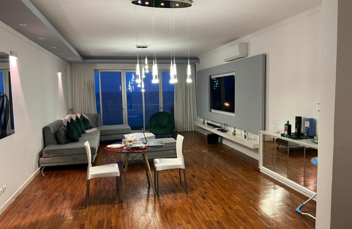 Apartamento T3 com Vista ao Mar no Condomínio Xitala.