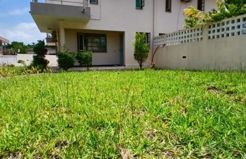 Arrenda-se Moradia T3 no Condomínio Vila Sol, próximo à Avenida Marginal.