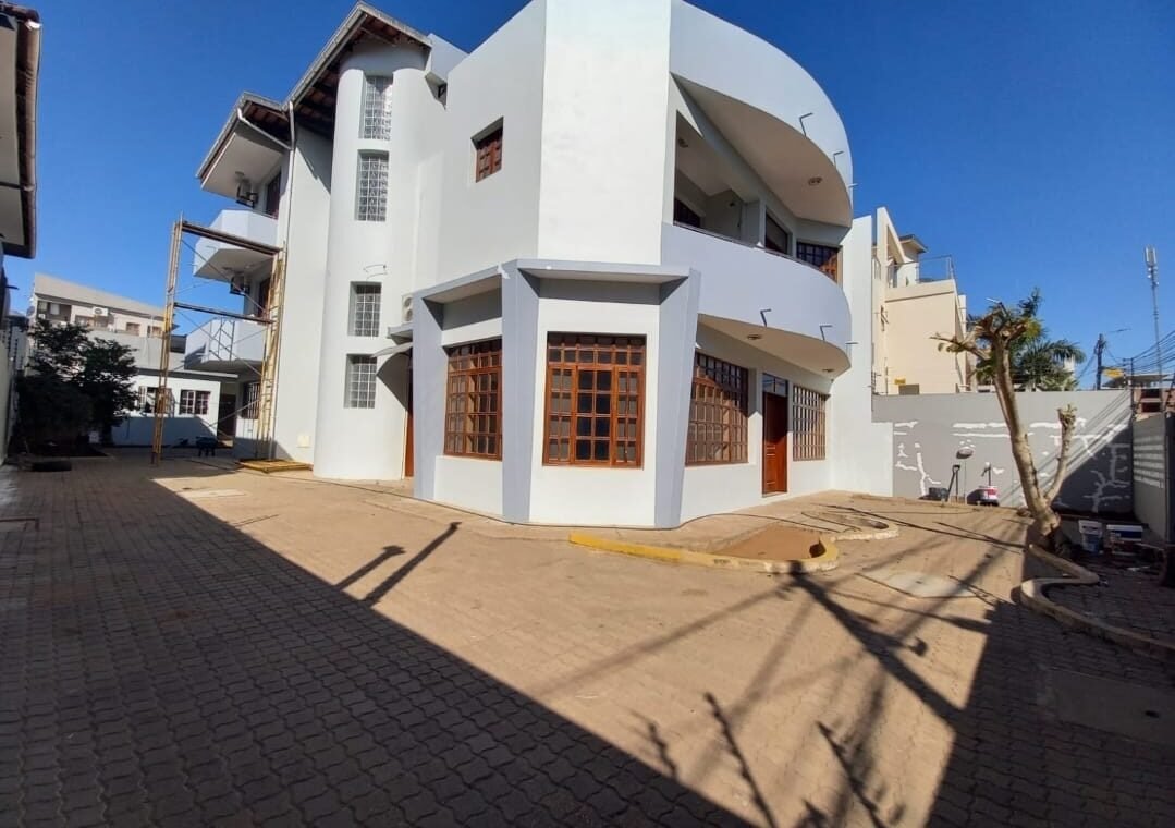 Moradia T4 para arrendar no Bairro Triunfo