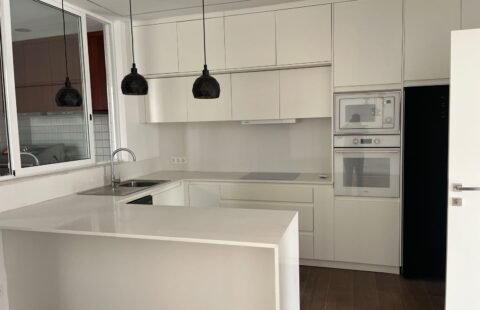 Arrenda-se Moradia T4 de Luxo na Sommerschield II