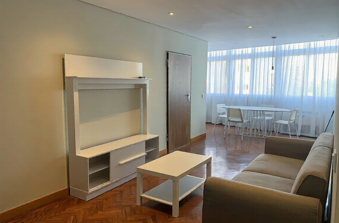 Apartamento T3 Mobilado para aluguer na Av. 24 de Julho