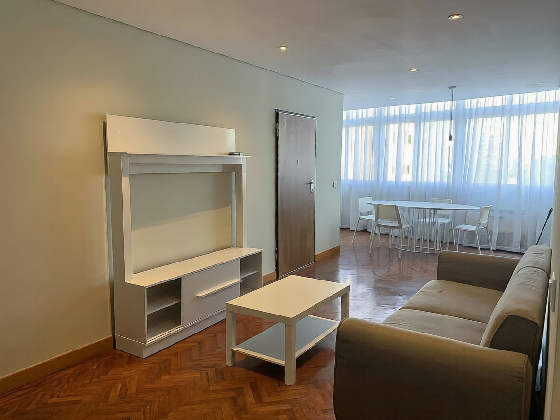 Apartamento T3 Mobilado para aluguer na Av. 24 de Julho