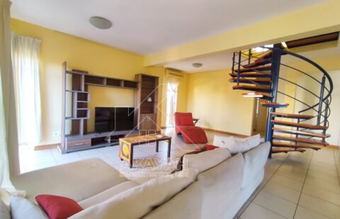 Arrenda-se Apartamento T3 Duplex mobilado no Condomínio Sun View